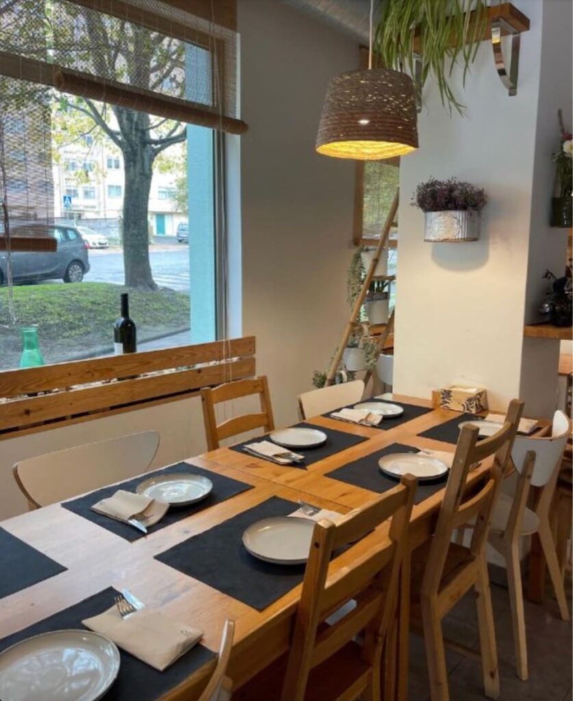 Interior del restaurante de ARTESA Ferrol